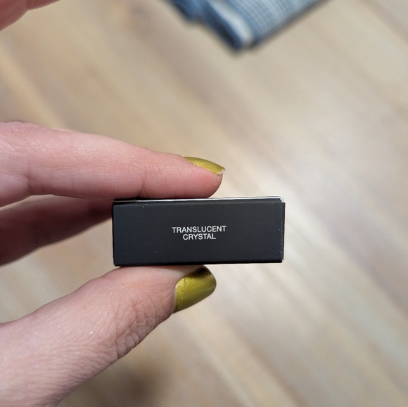 Nars Light Reflecting Setting Powder - Picture 2 of 5